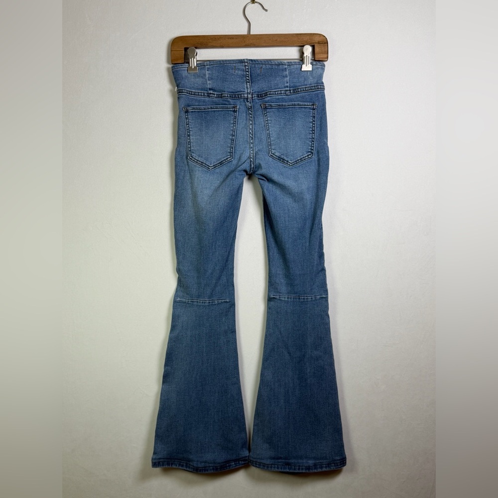 Free People Women’s Pull-On Flare Jeans Boho Y2K Wide Leg Bell Bottom Sz 25 - Picture 3 of 9